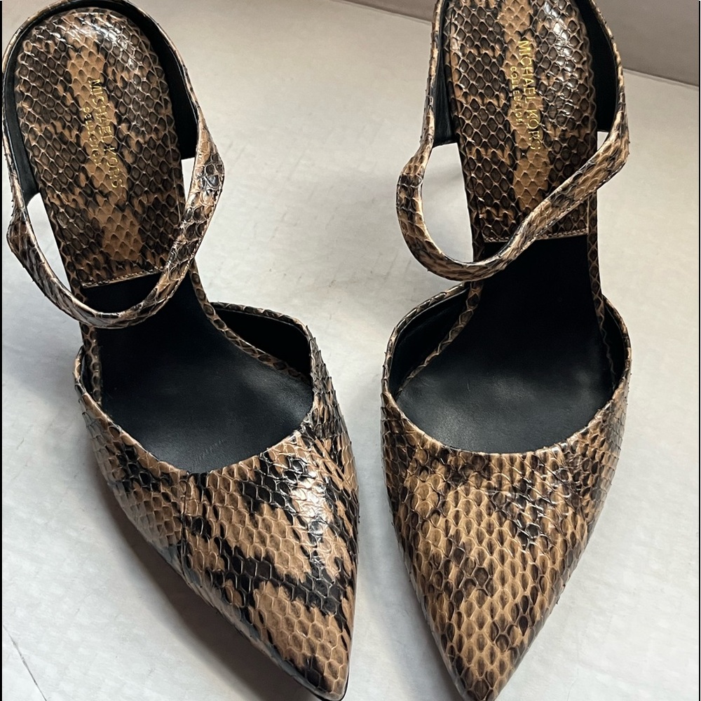 Michael Kors Collection Snakeskin Kitten Heel Size 37 1/2